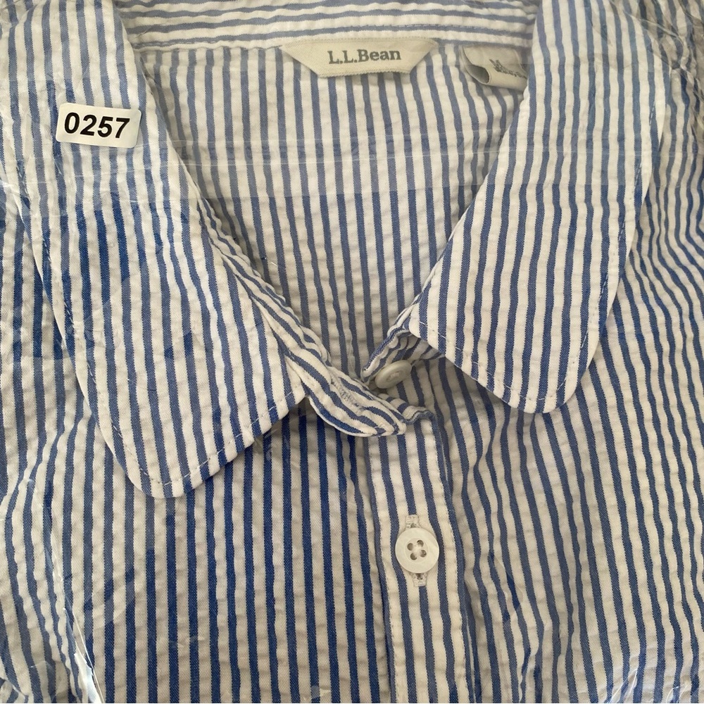 LL Bean Seersucker Shirt Medium Women Popover Striped Blue - Picture 11 of 11